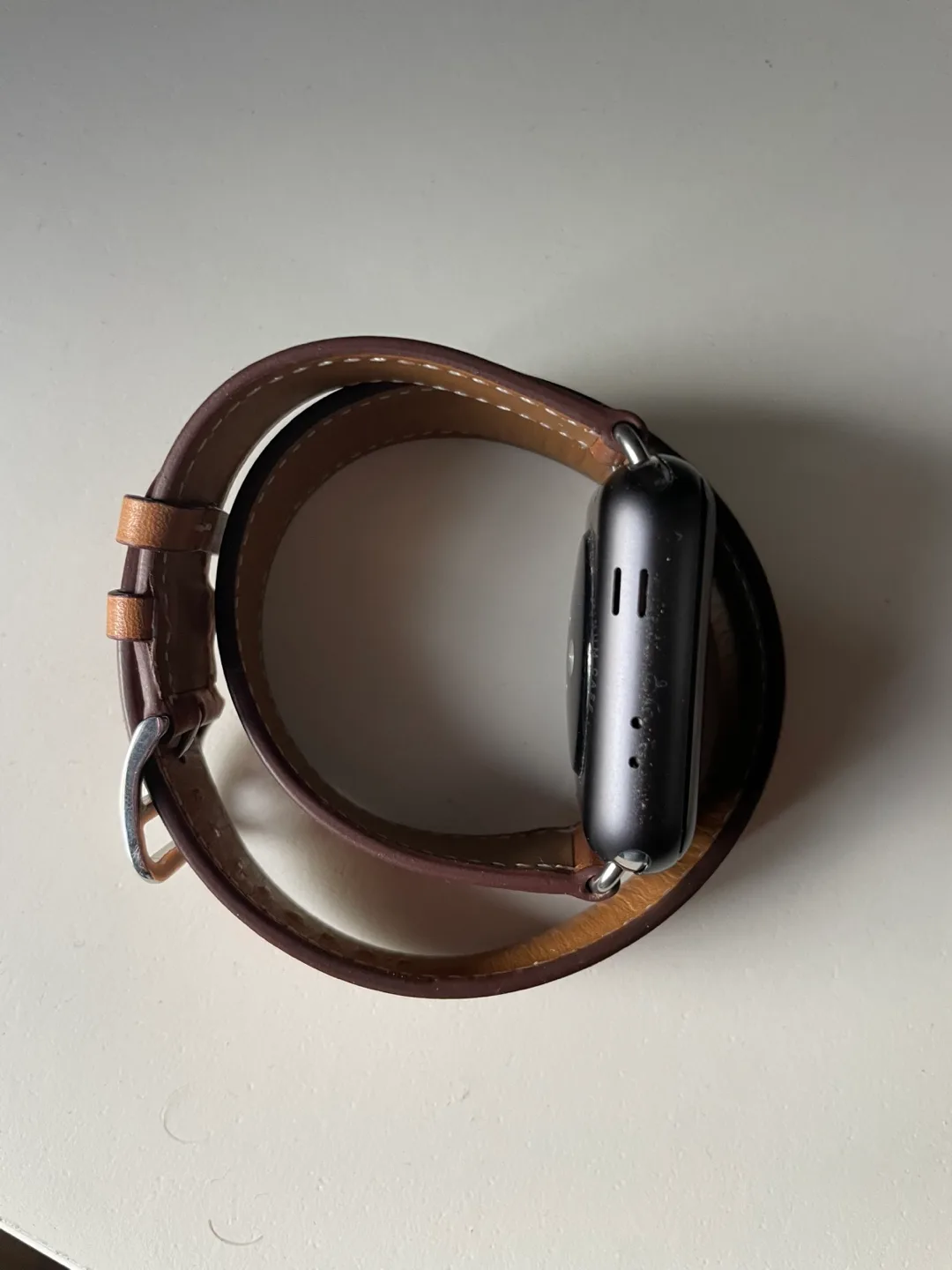 Apple Watch Tan Leather Double Tour Band image indicator(5)