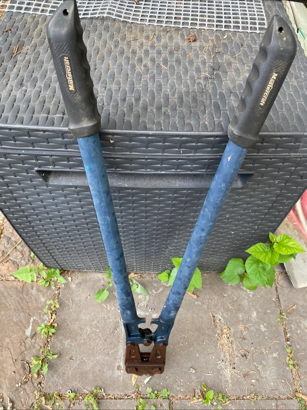 Heavy duty Bolt Cutters thumbnail