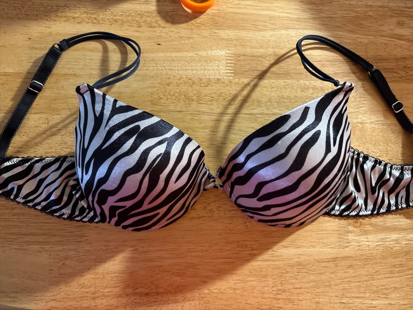 🇨🇦Zebra Print Bra 36C thumbnail
