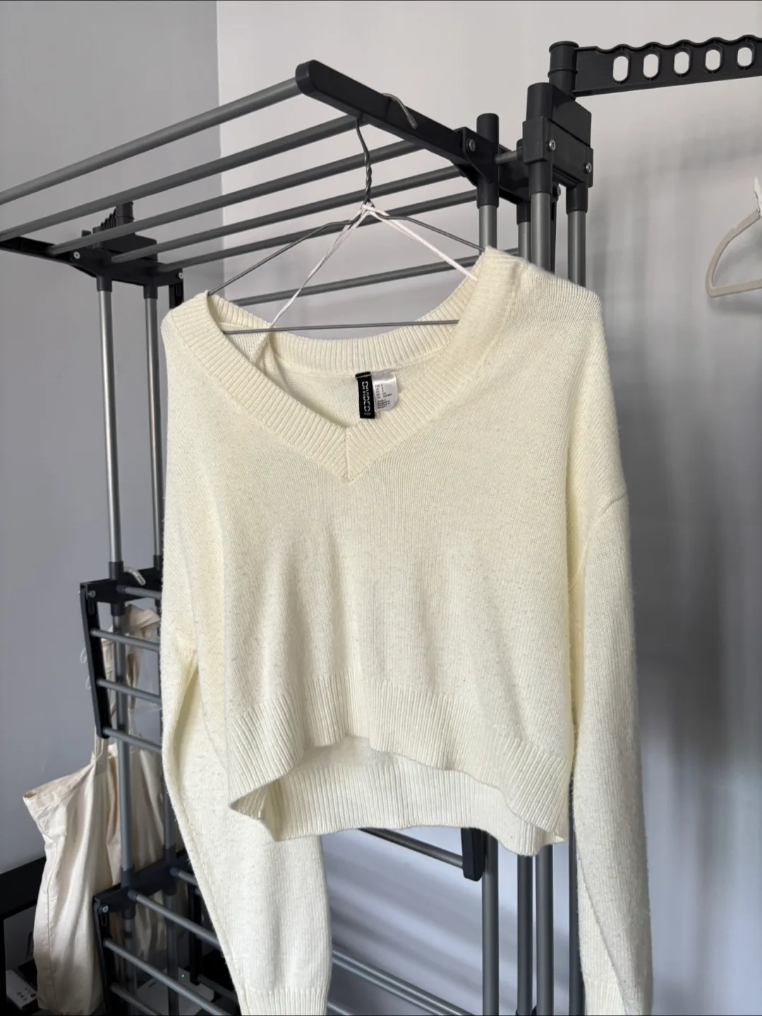 H&M Divided Cream V-Neck Sweater - Size S thumbnail
