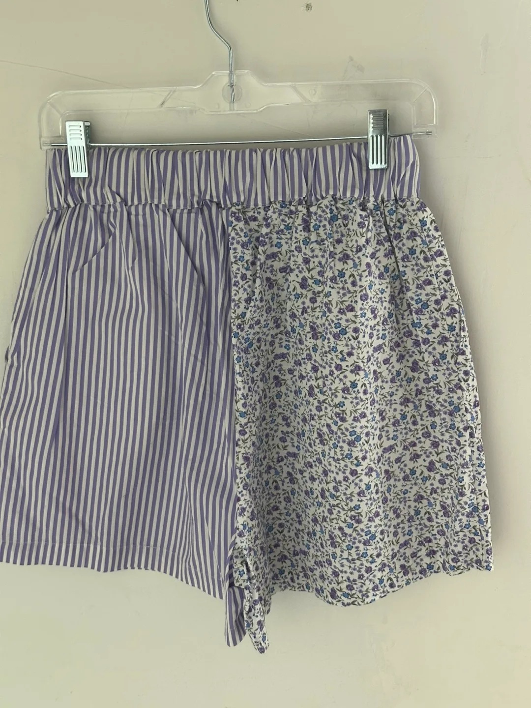 Avec Les Filles Floral & Striped Shorts image indicator(4)