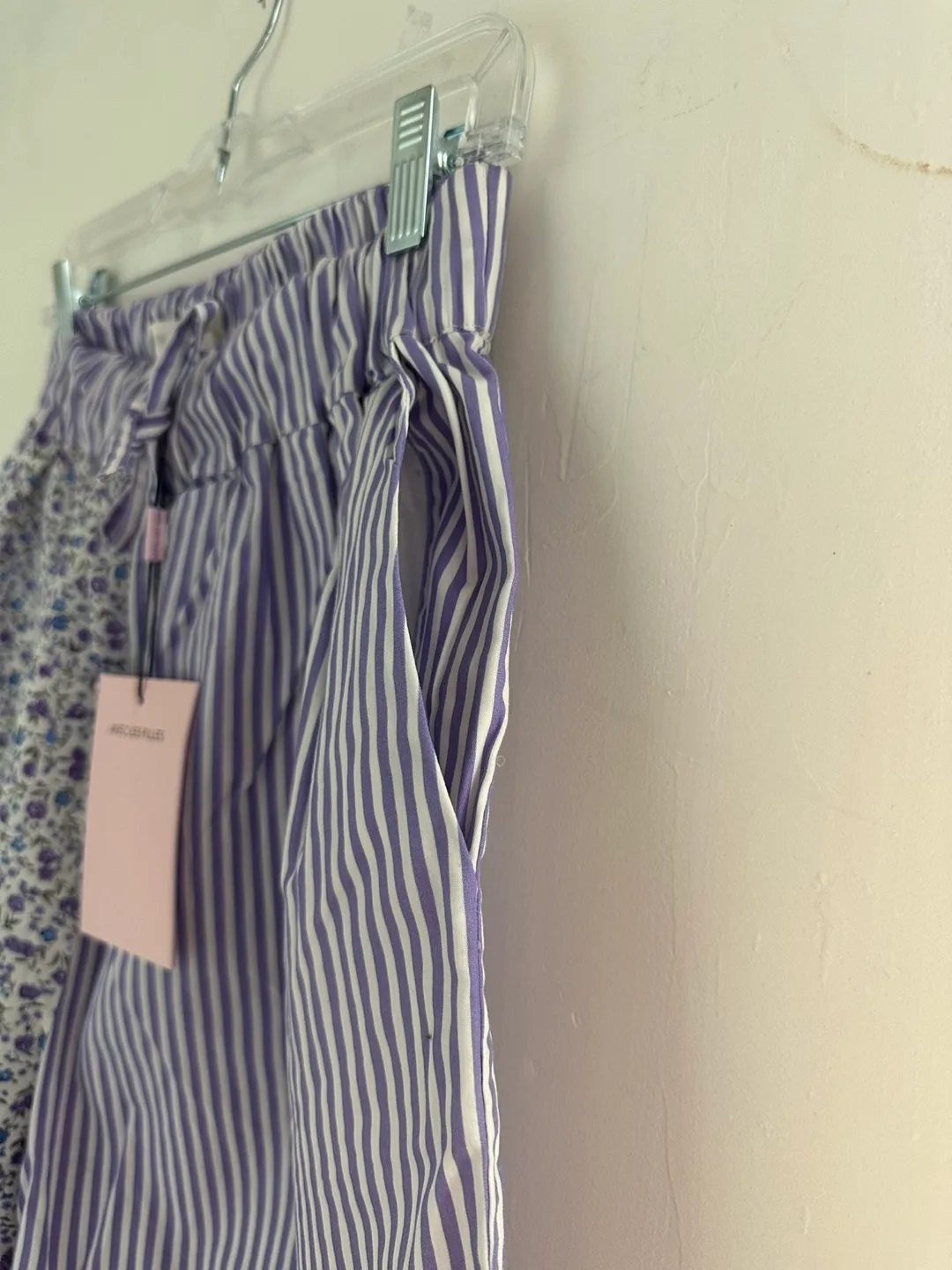 Avec Les Filles Floral & Striped Shorts image indicator(6)