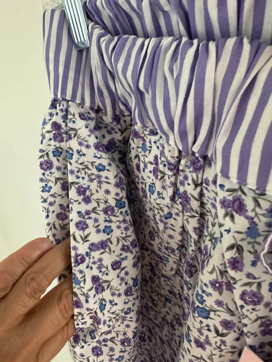 Avec Les Filles Floral & Striped Shorts image indicator(7)