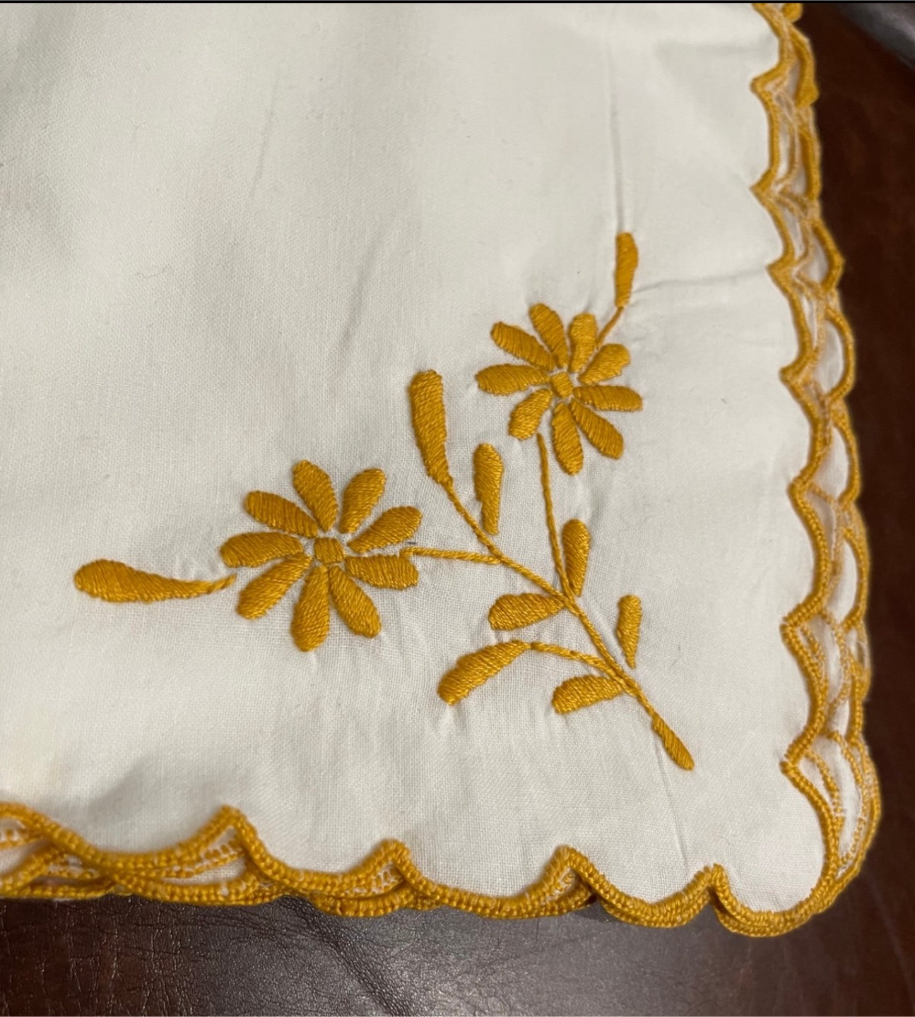 12 Vintage Hand stitched cloth napkins - photo 3