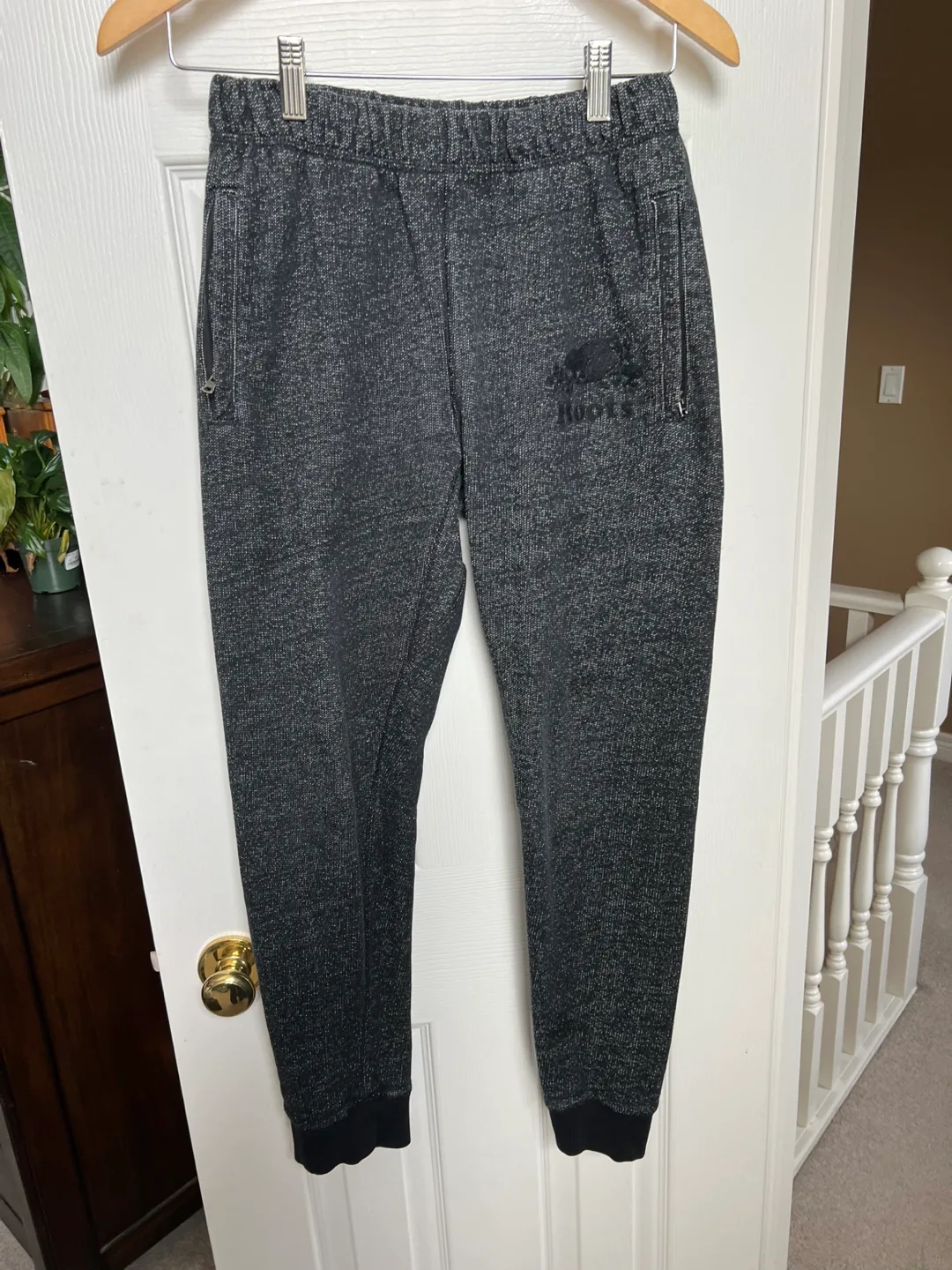 Woman’s Roots Salt & Pepper XS/TP Sweatpants thumbnail