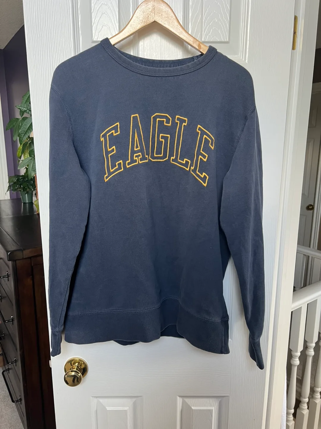 American Eagle Super Soft Sweatshirt - Medium thumbnail