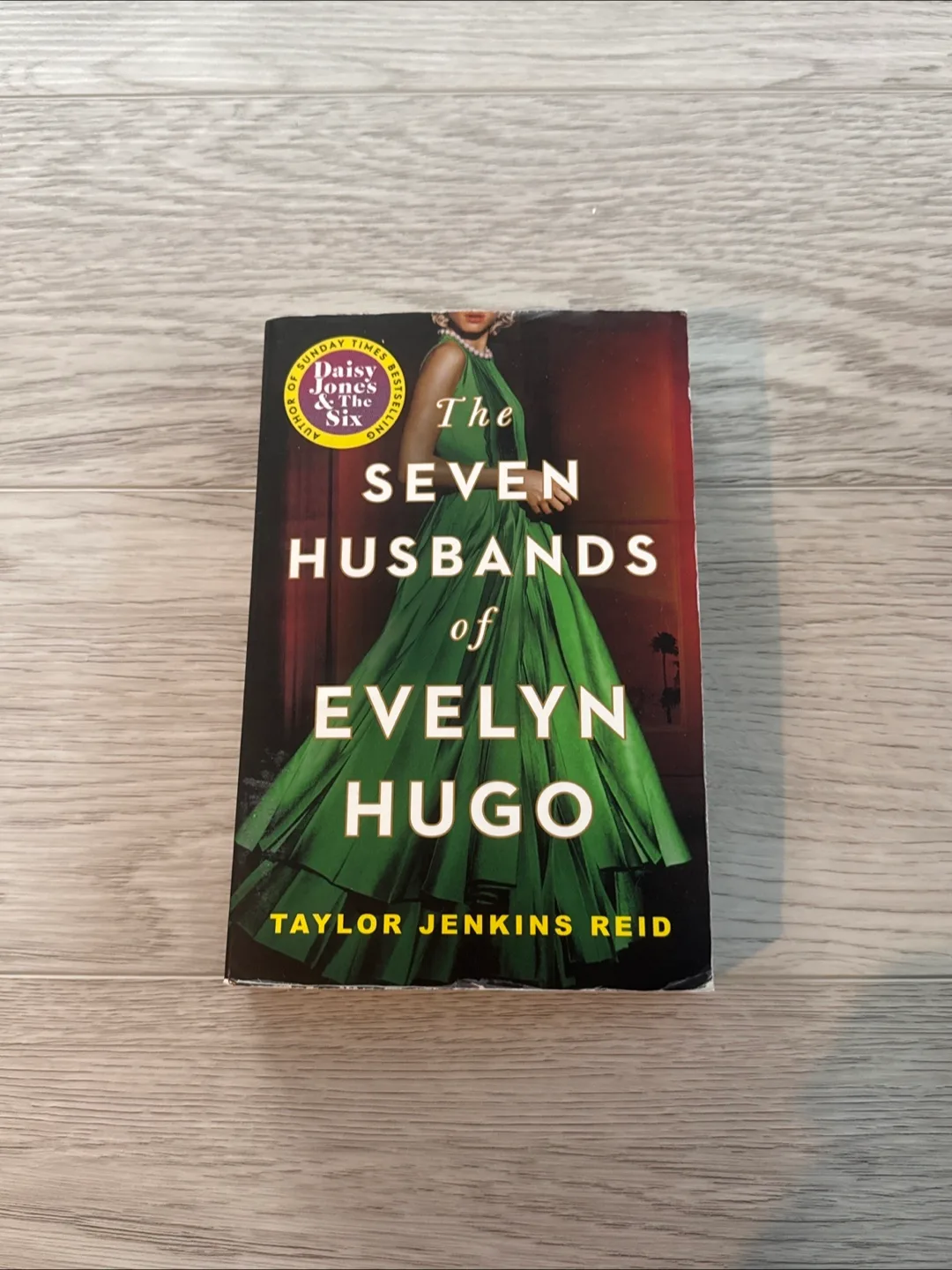 📚 The Seven Husbands of Evelyn Hugo by Taylor Jenkins Reid thumbnail