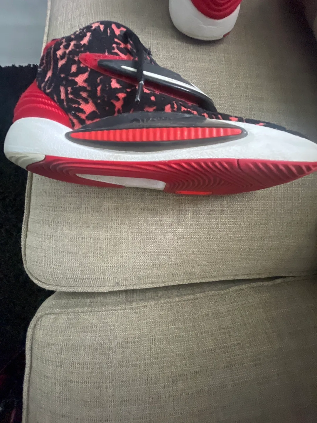 Nike KD14 size 8.5 men’s thumbnail
