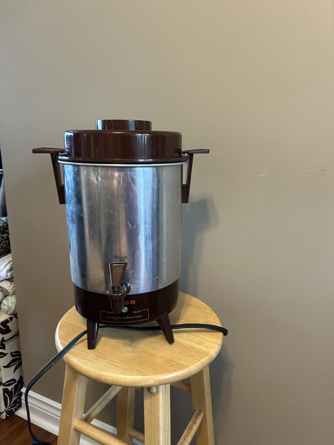 Nesco 32-Cup Automatic Perk Coffee Maker - photo 2