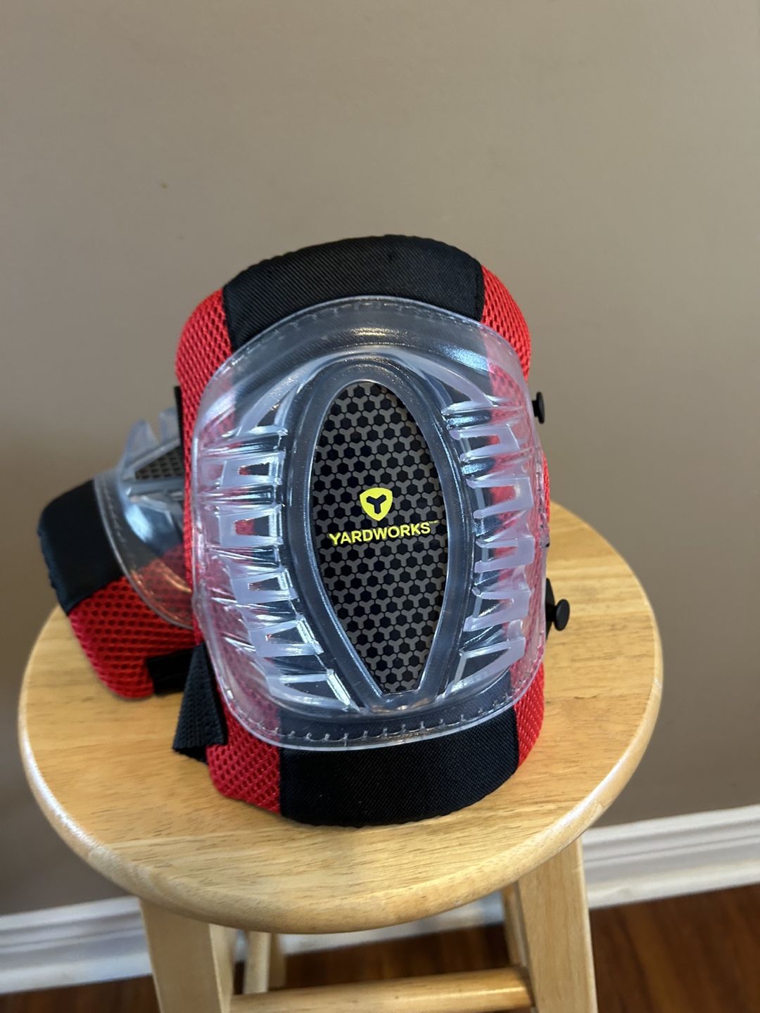 Yardworks Knee Pads - Red & Black
