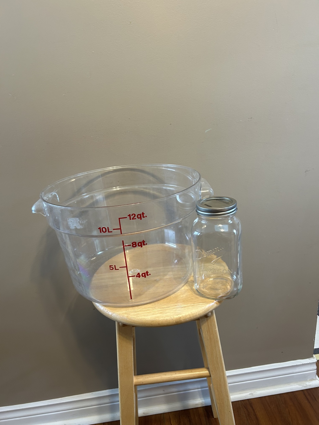 Clear Plastic Food Storage Container & Mason Jar - photo 2