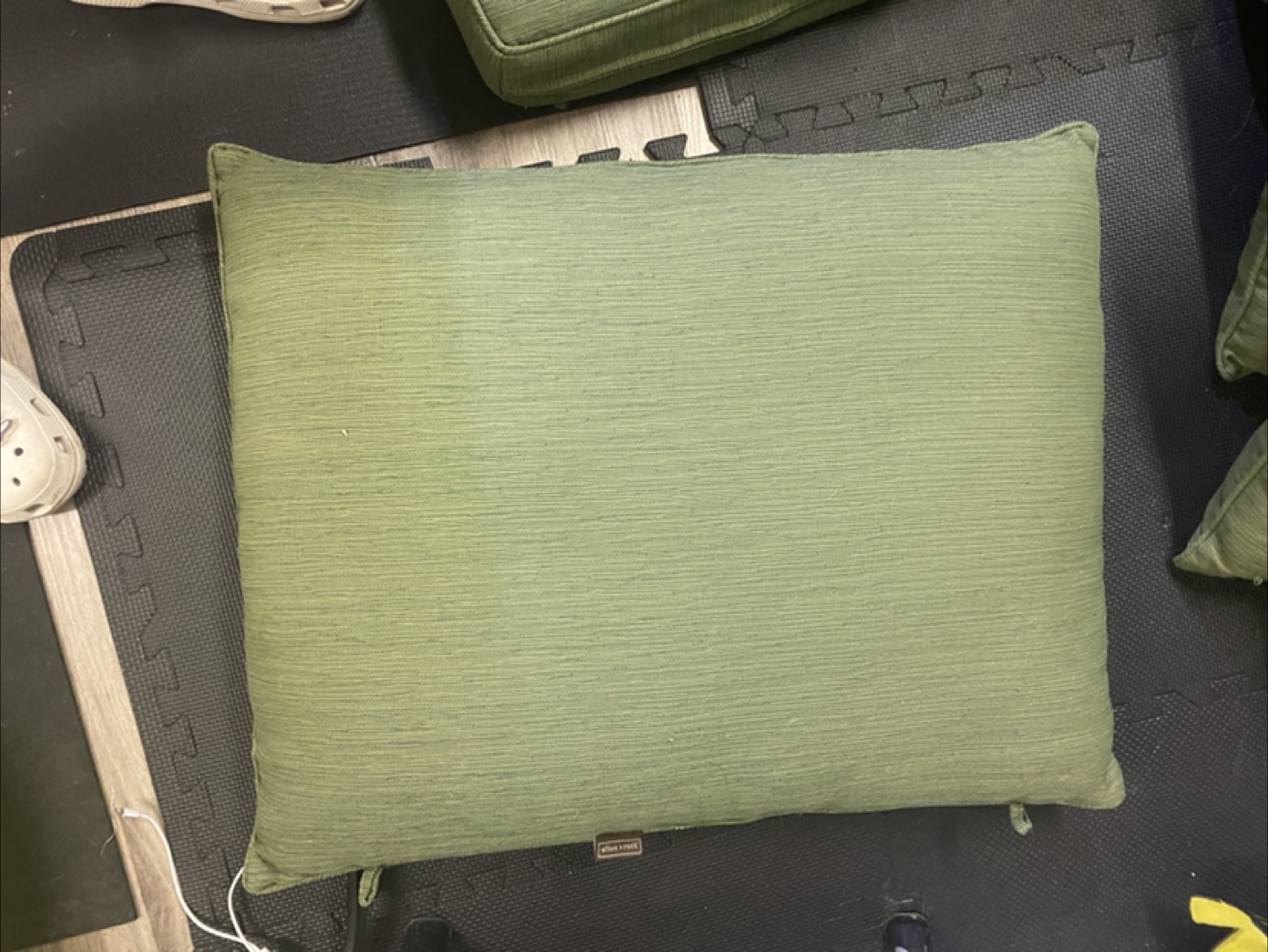 Used green outdoor cushions - photo 3