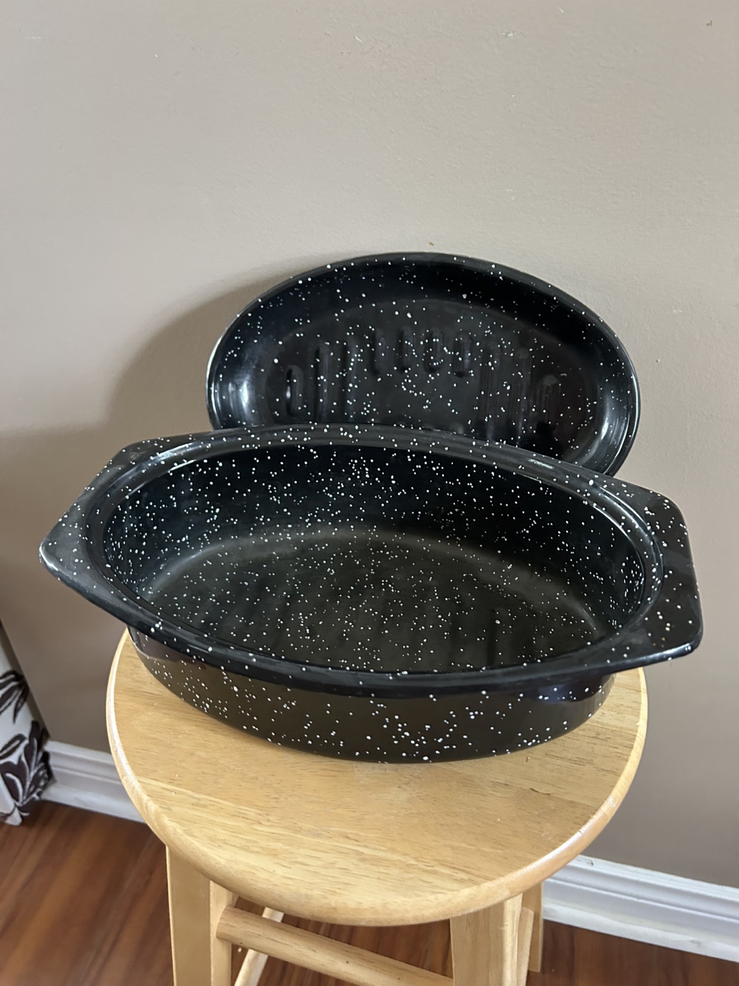 Speckled Black Enamelware Roasting Pan with Lid - photo 2