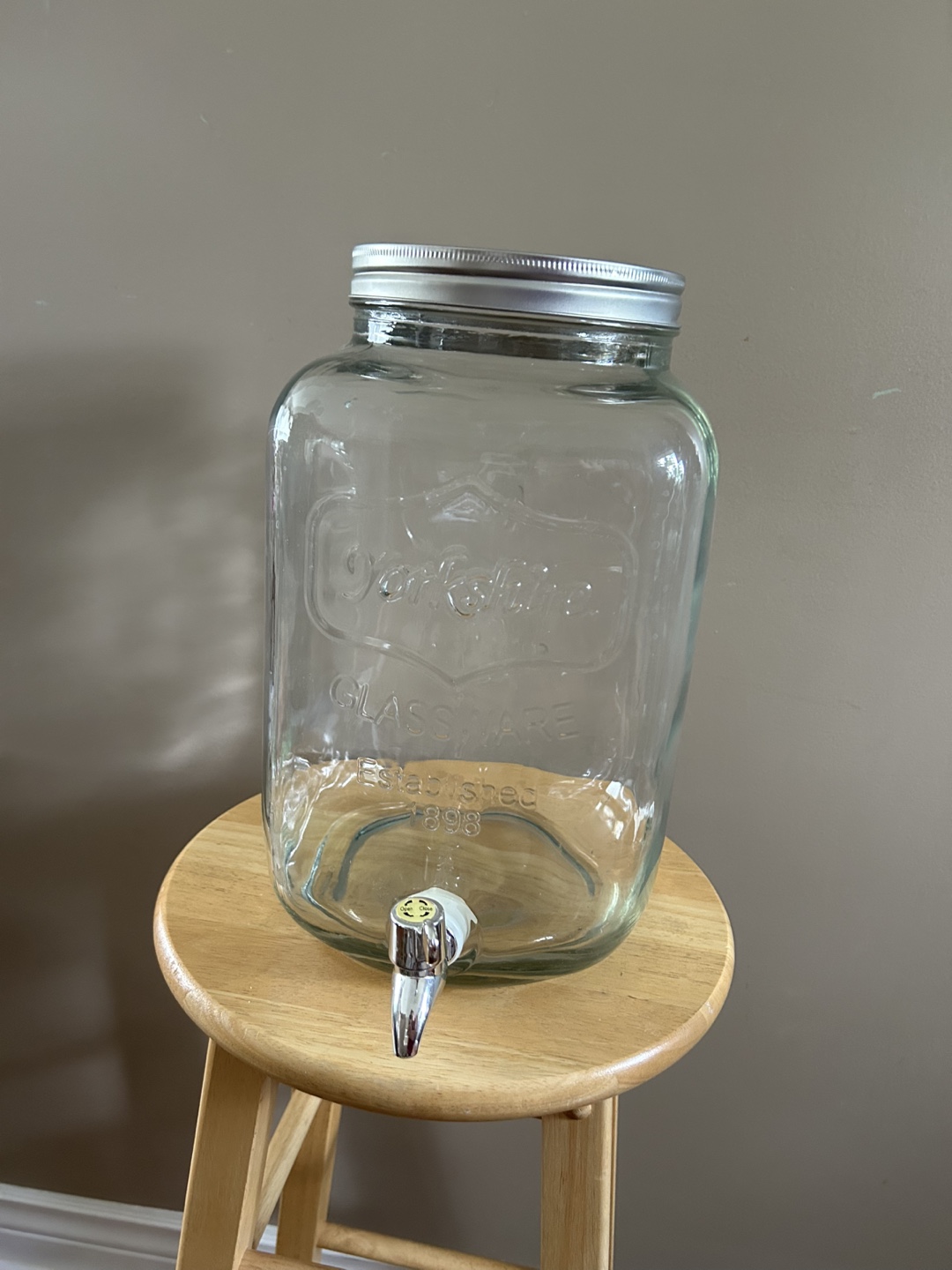 Yorkshire Glass Beverage Dispenser