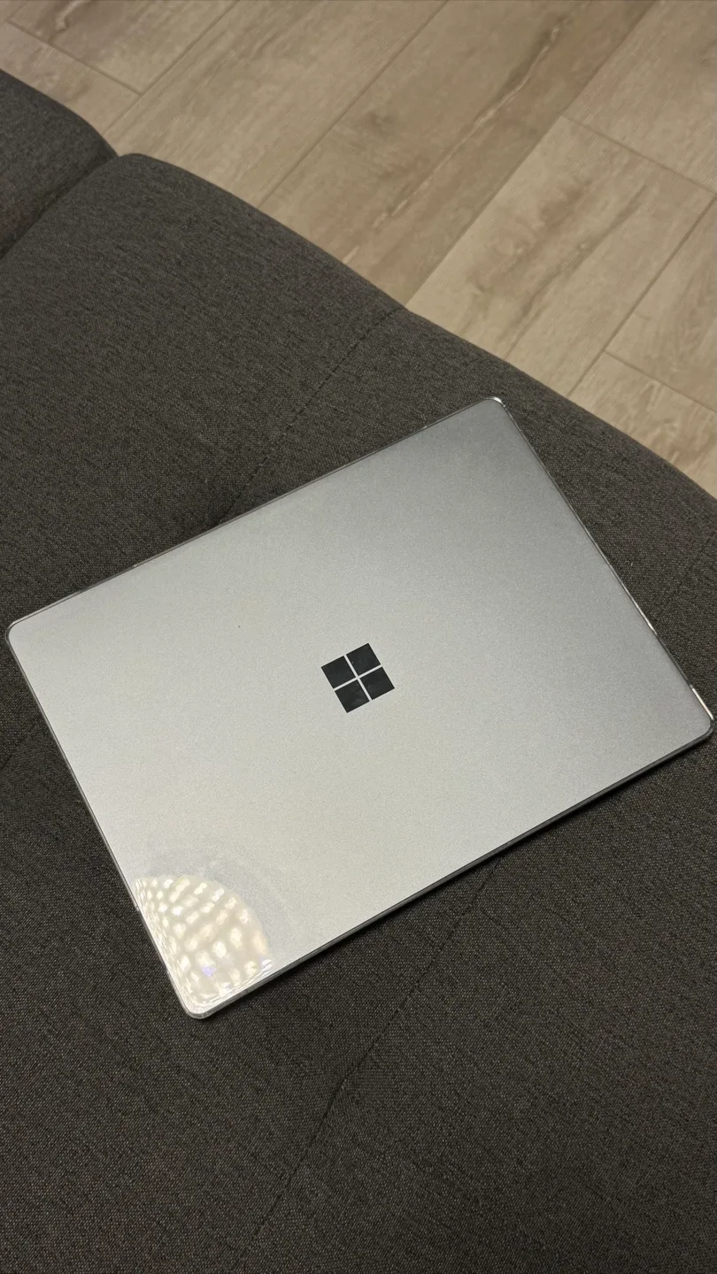 Microsoft Surface Laptop Go 3 blue image indicator(3)