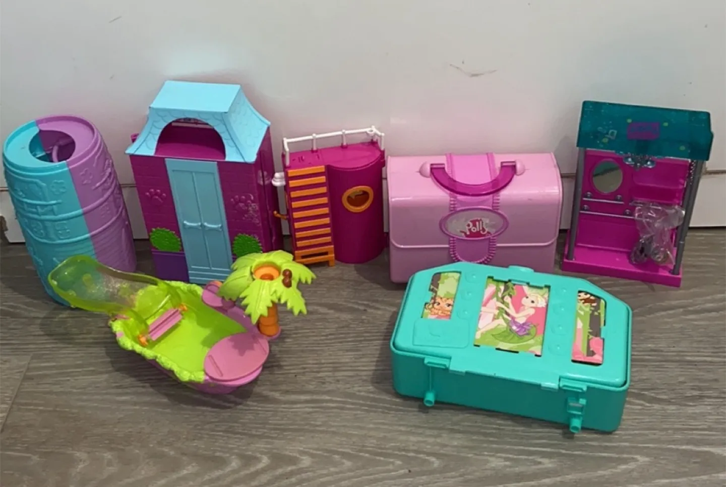 Polly Pocket Playset Lot with Dolls & Accessories image indicator(6)
