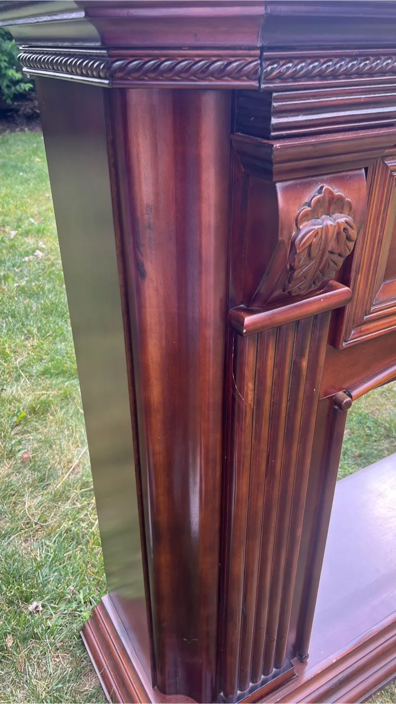 Wooden Fireplace Mantel image indicator(3)