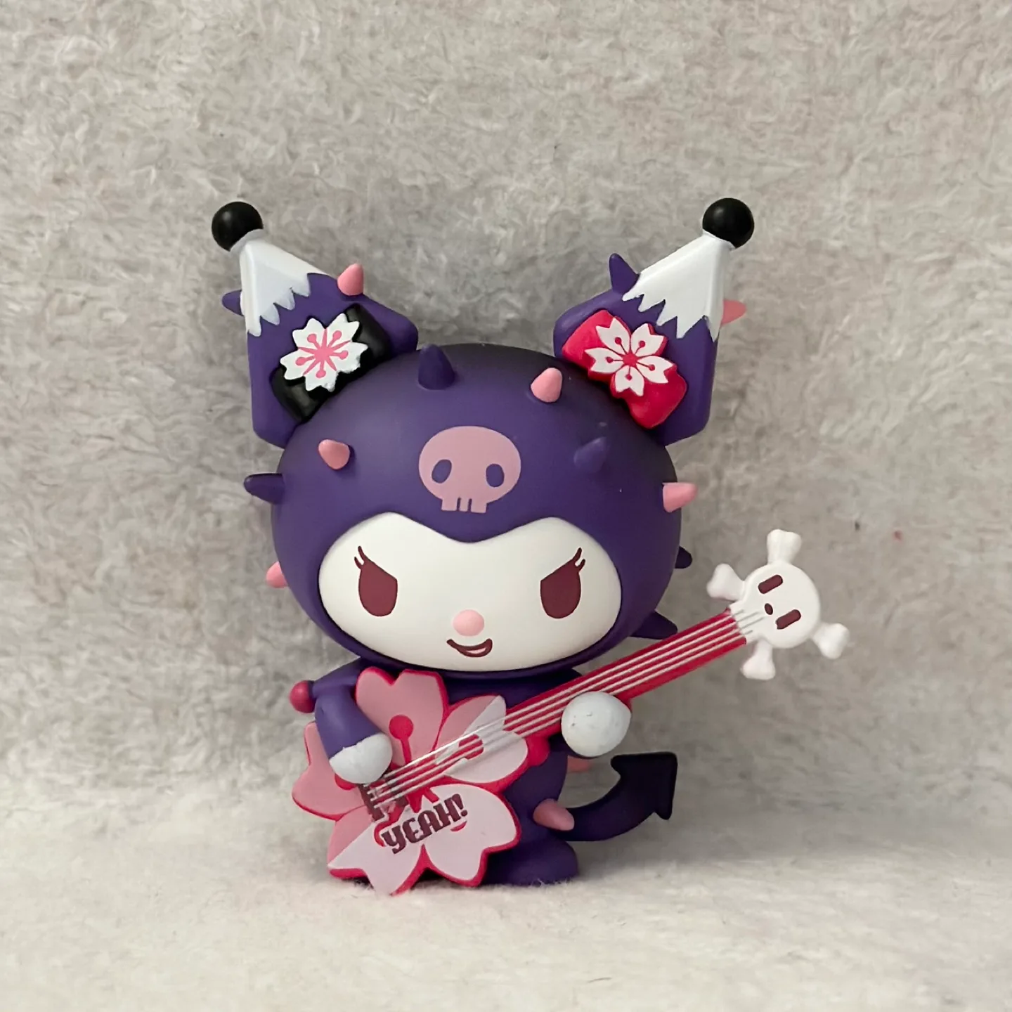 Tokidoki Hello Kitty figurine blind box- Kuromi playing guitar image indicator(2)