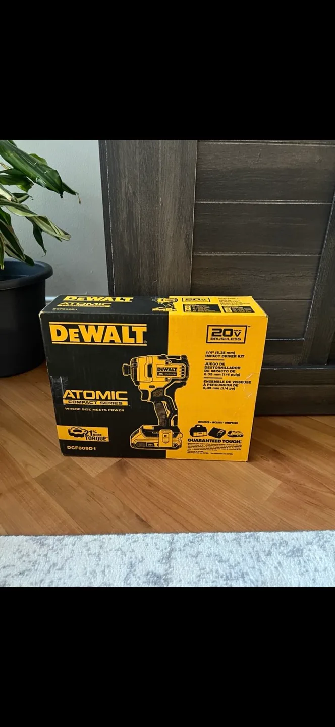DeWalt Atomic Compact Series Impact Driver Kit - NEW thumbnail