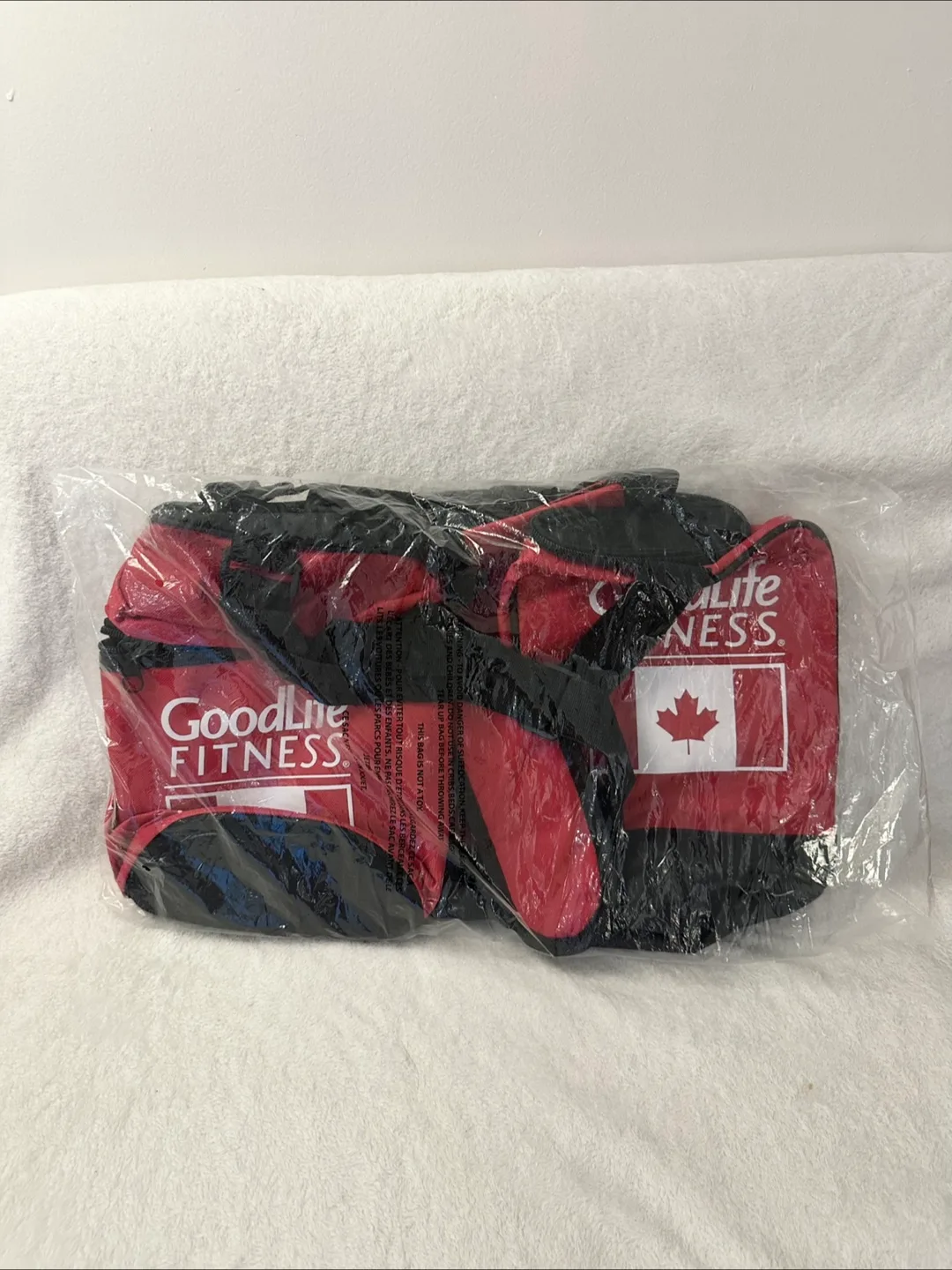 GoodLife Fitness Gym Bag - Red/Black image indicator(2)