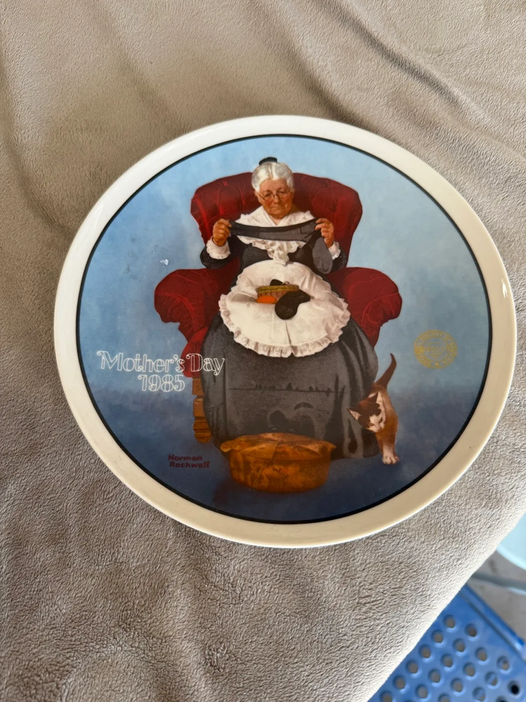 Norman Rockwell Mother's Day 1985 Plate thumbnail