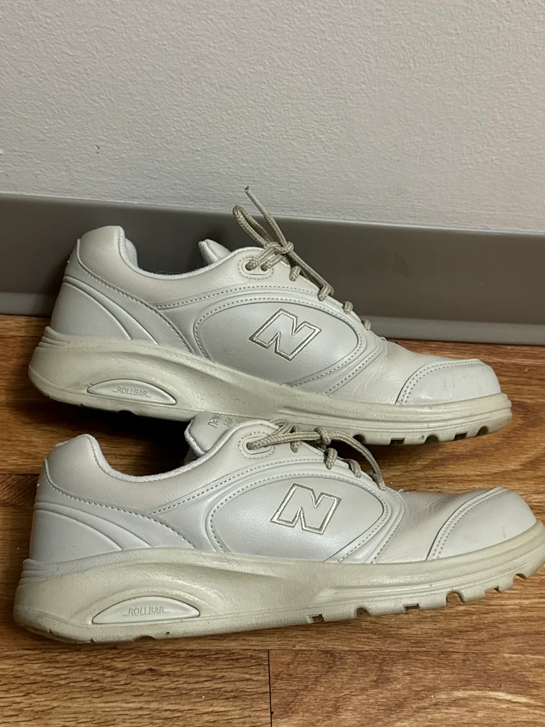 New Balance 928 White Walking Shoes - US 8 thumbnail
