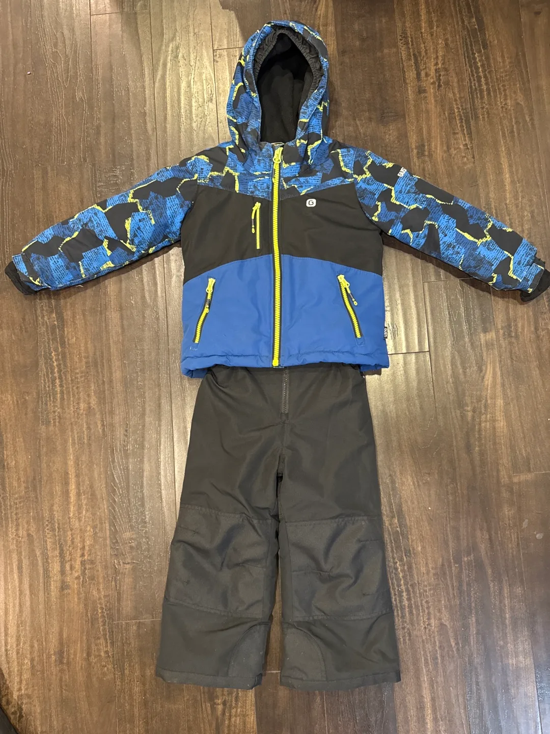 Gusti Snow Pants & Jacket Set - Size 4 thumbnail