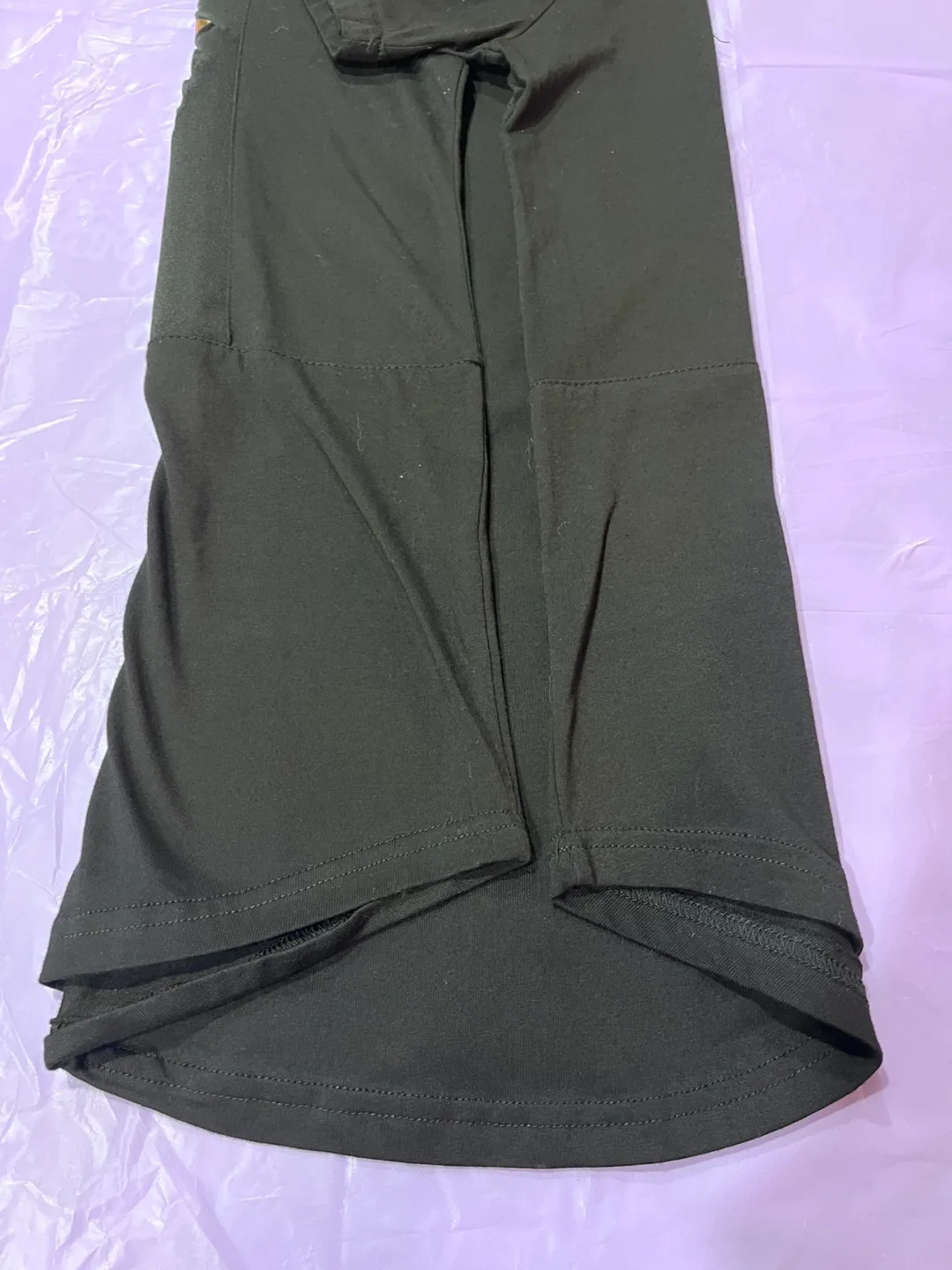 Black T-Shirt with Tiger Design image indicator(6)