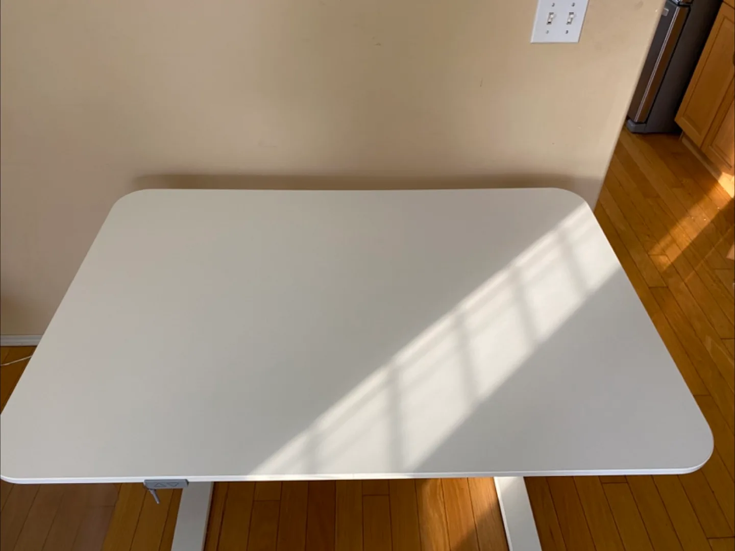 Ikea White electric Sit/Stand Desk thumbnail
