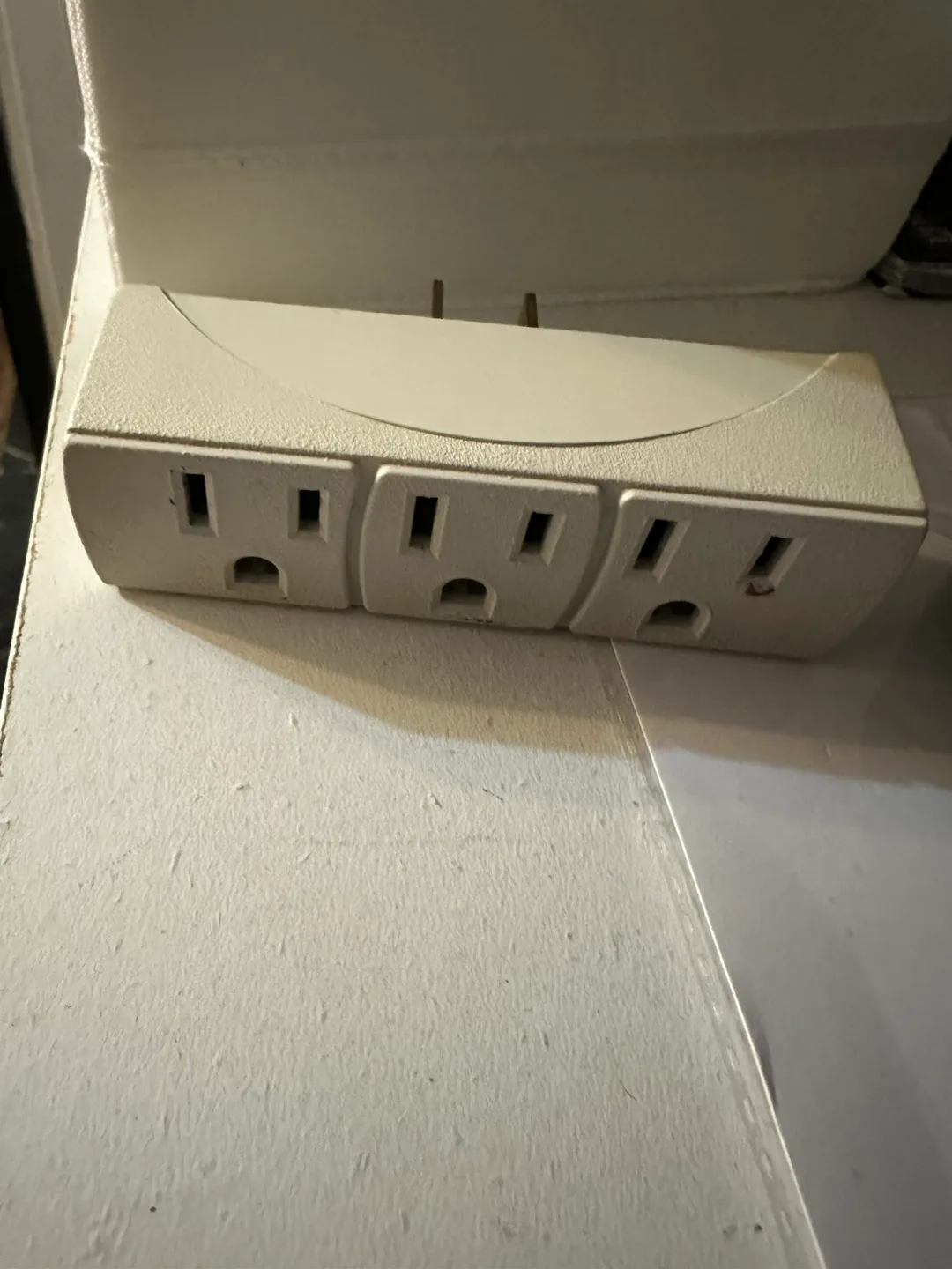 White 3-Outlet Power Tap thumbnail