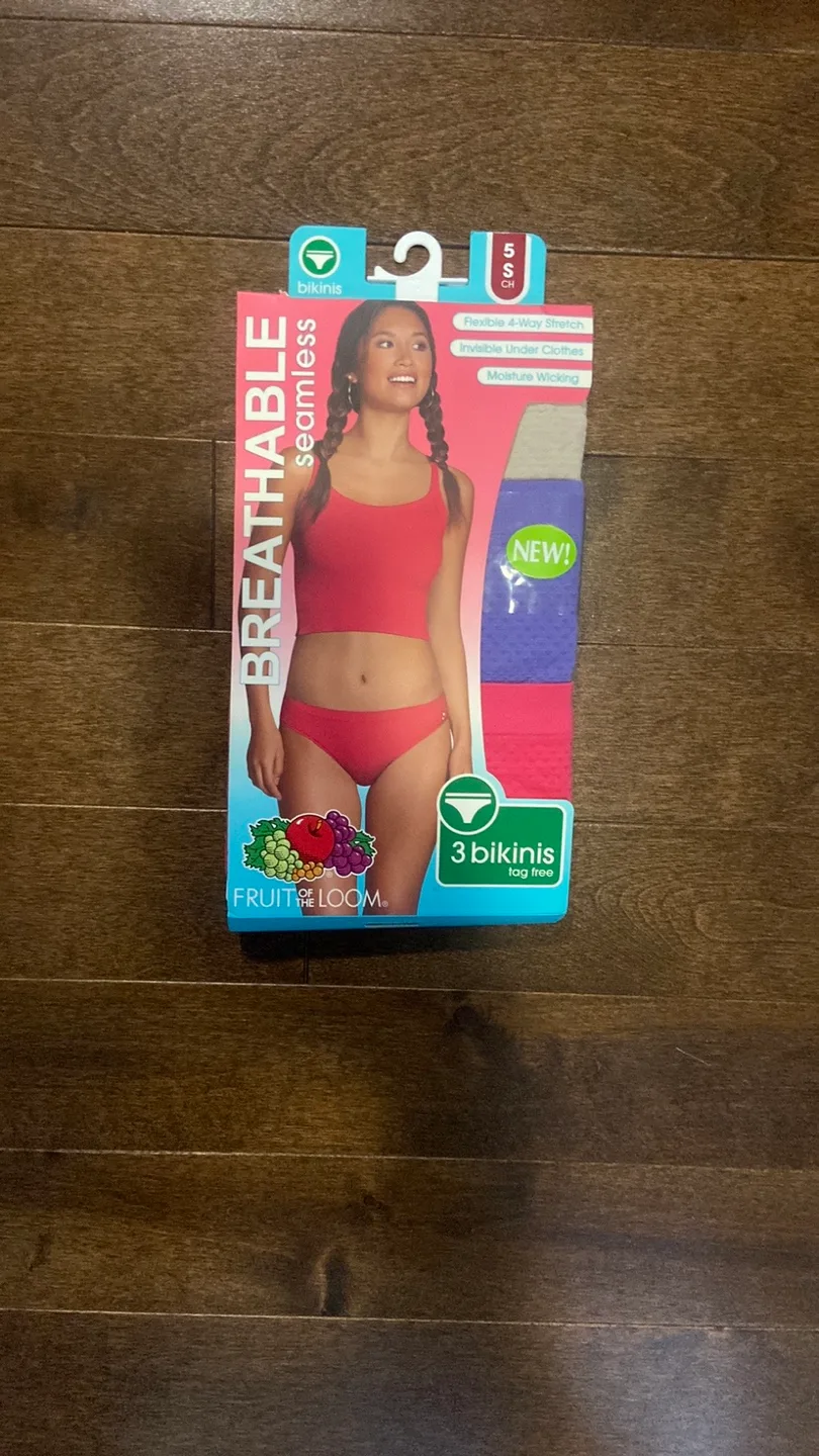 New Fruit of the Loom Seamless Bikinis - 3 Pack thumbnail