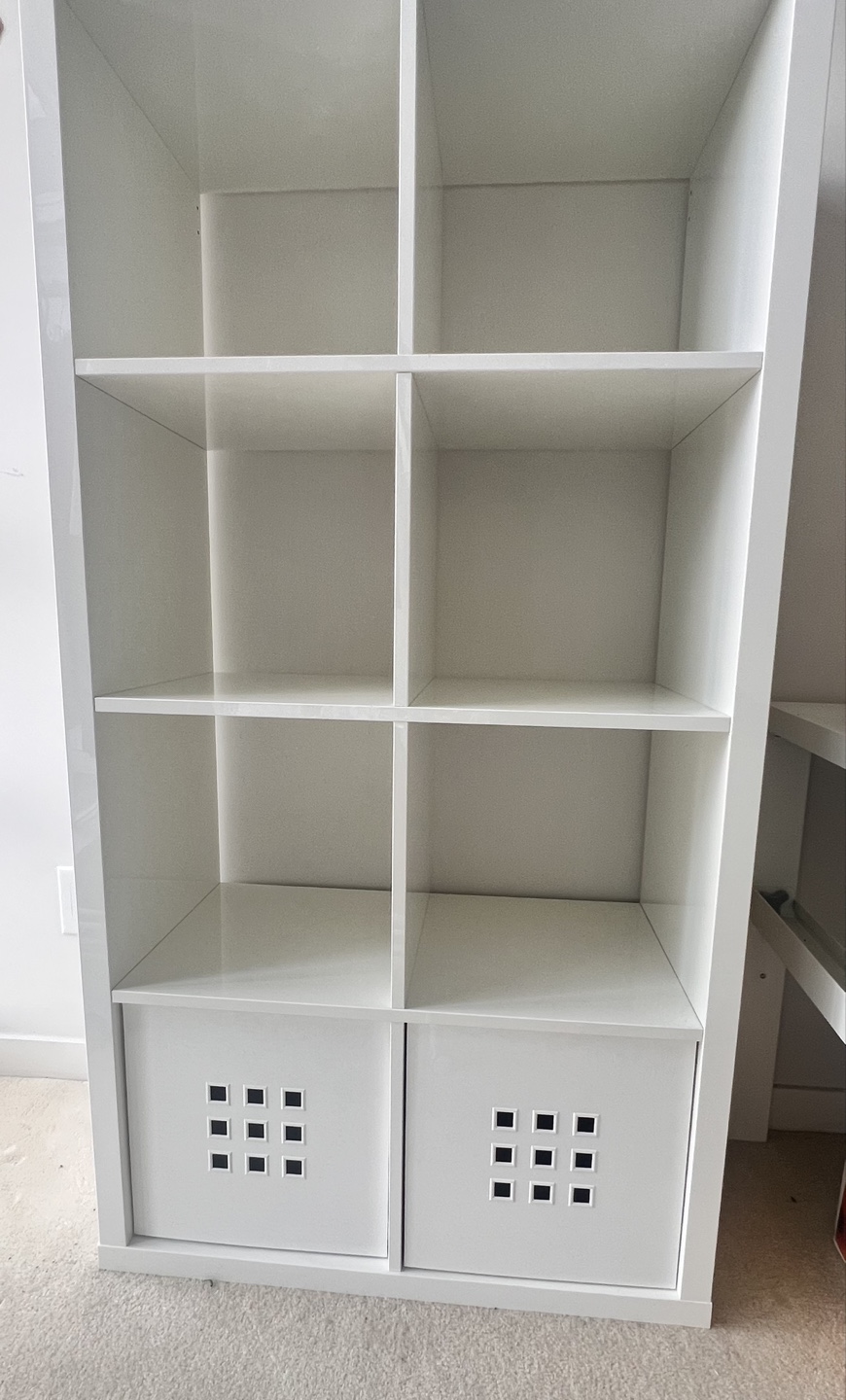 White Shelf Unit with 8 Cubes