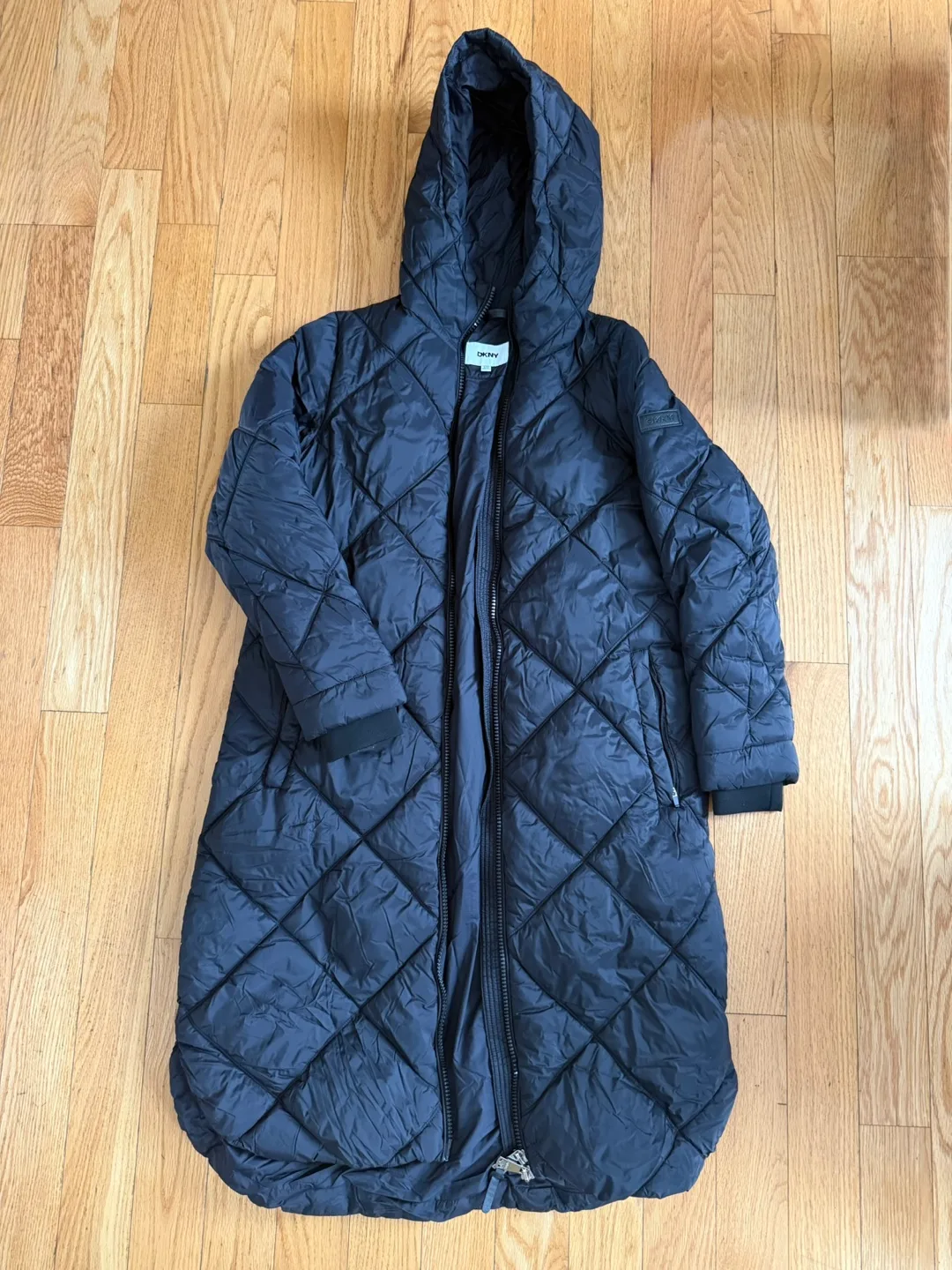 DKNY Long Hooded Puffer – XXS – Black Quilte thumbnail