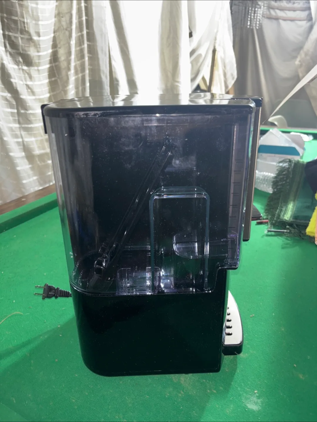 Cuisinart Coffee on Demand 12-Cup Coffeemaker image indicator(2)