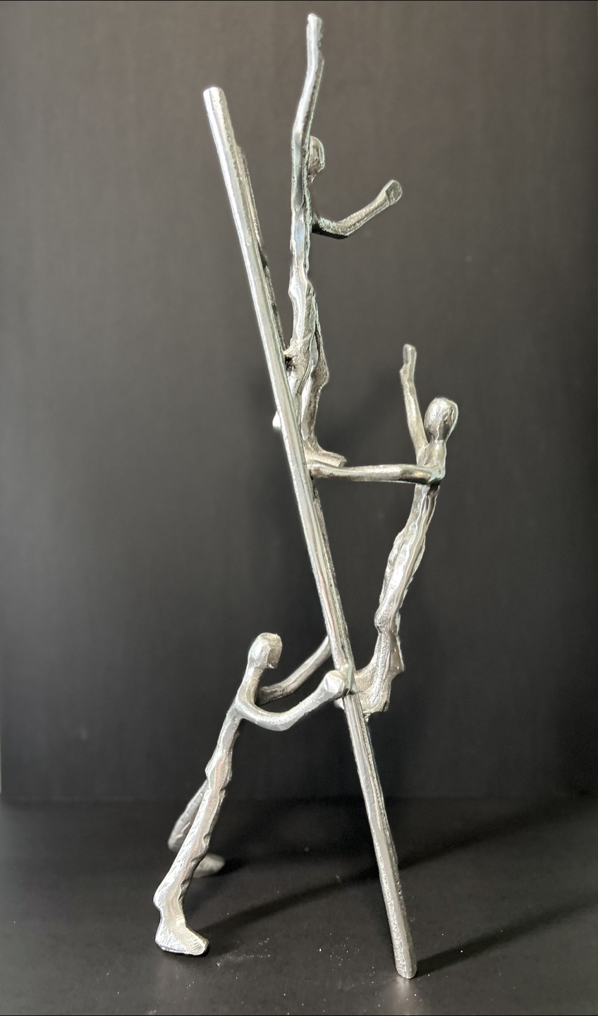 Plutus Modern Metal  Silver Sculpture Statue. $25 - photo 3