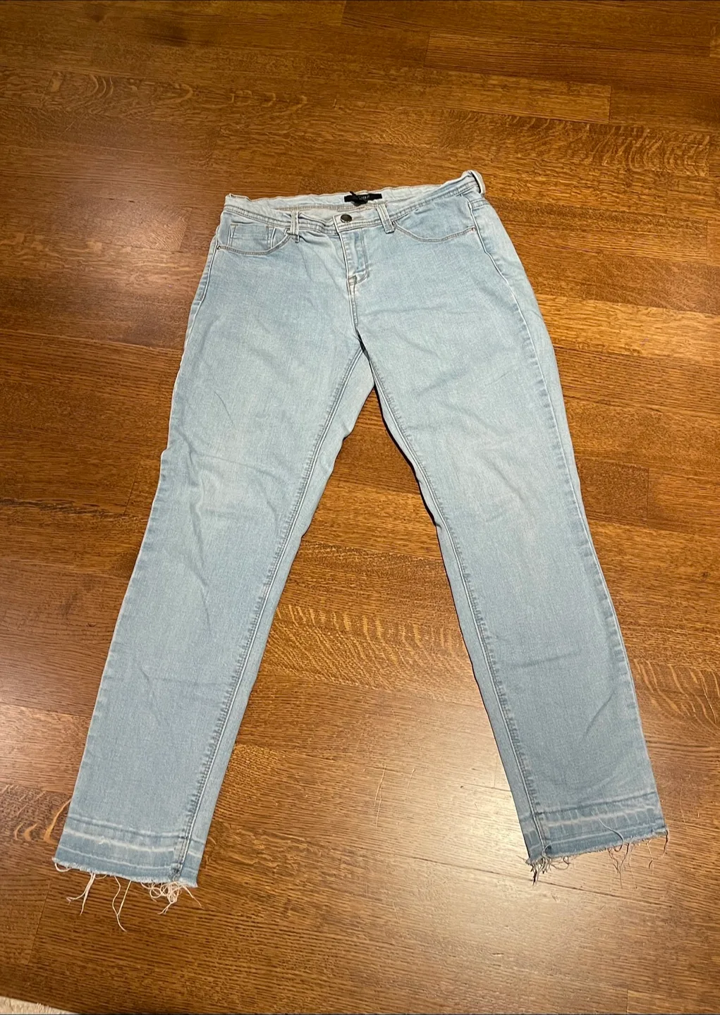 Forever 21 Jeans - Size 28 thumbnail