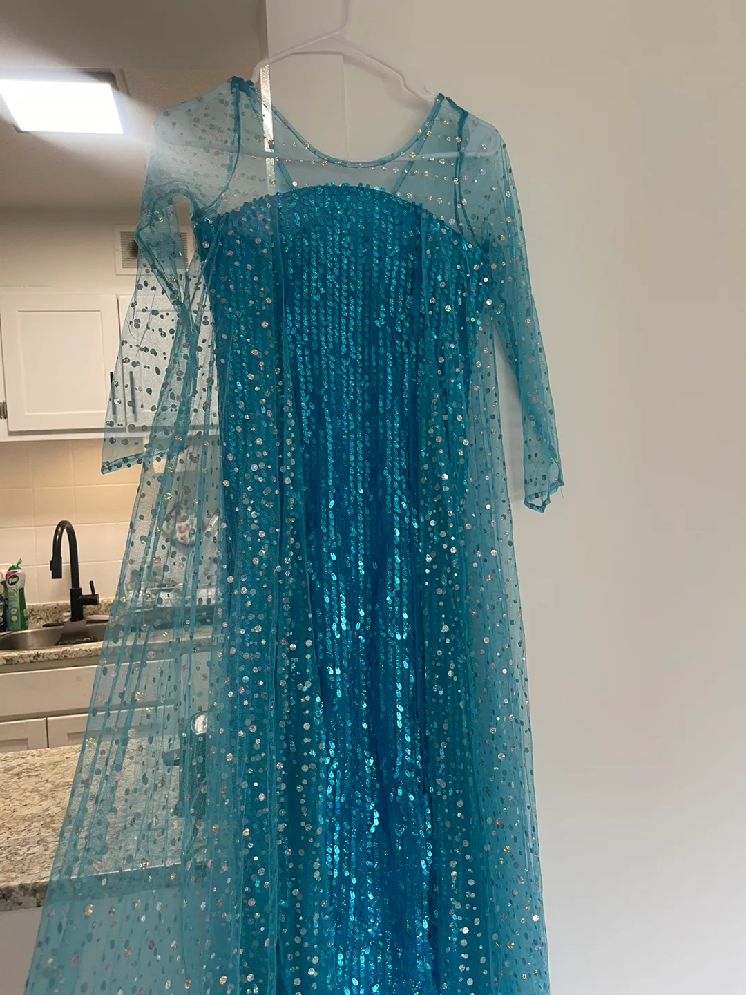 Reliparty Elsa Costume - Size 5/6 image indicator(3)