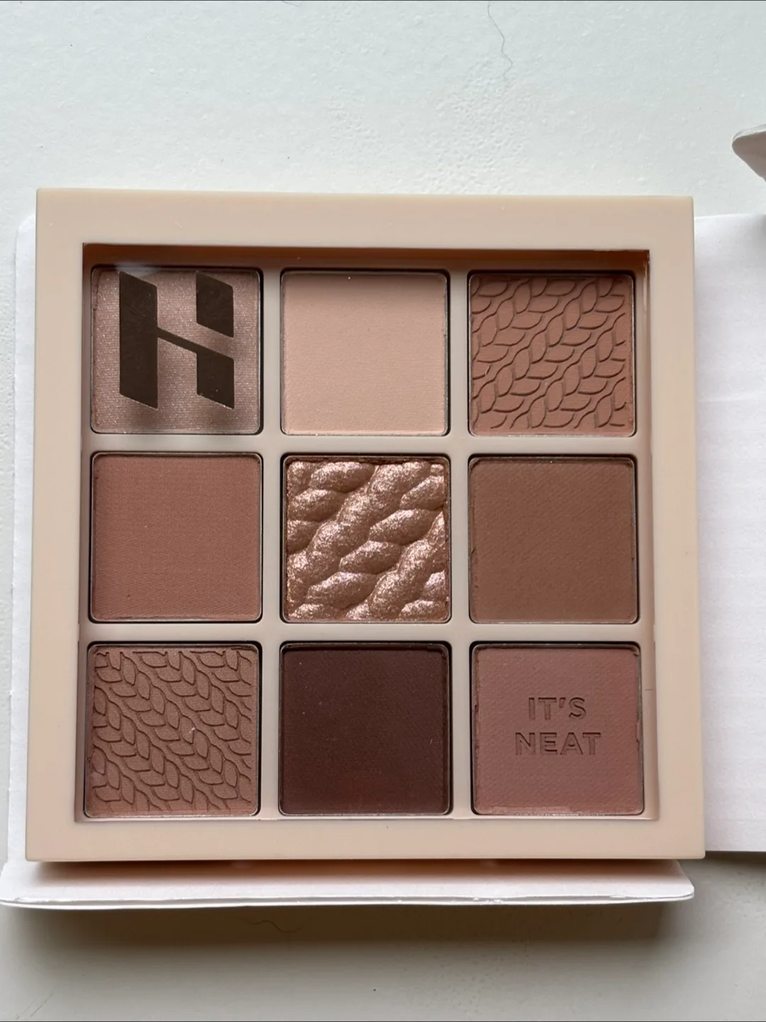 NEW Holika Holika Eyeshadow Palette thumbnail