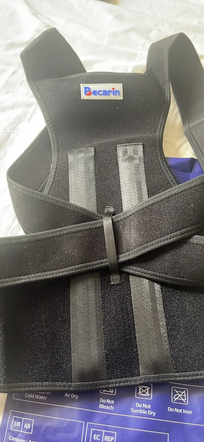 Becarin Adjustable Posture Corrector - Universal Fit thumbnail