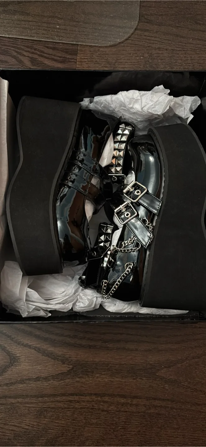 Gothic Platform Shoes image indicator(3)