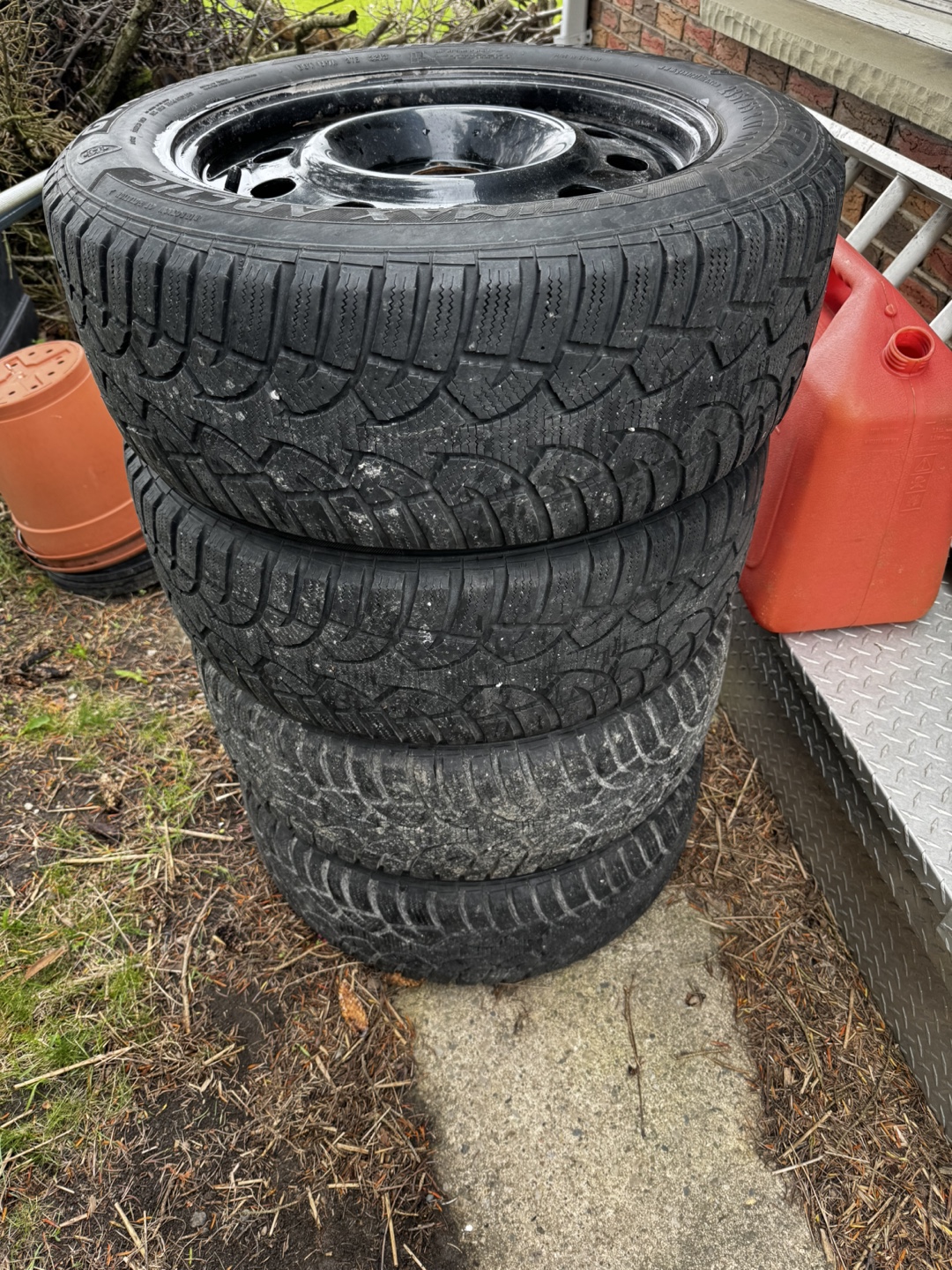 Set of 4 Winter Tires 235/55 R17