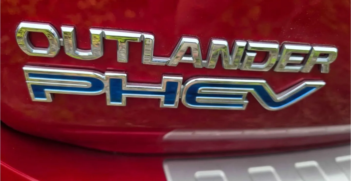 2022 mitsubishi outlander phev image indicator(5)