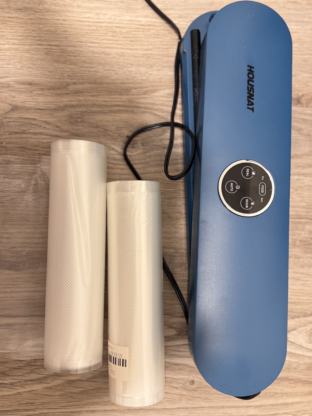 Housnat Vacuum Sealer + Rolls