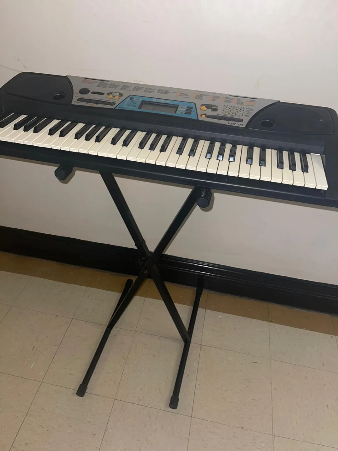 Yamaha PSR-12: Keyboard thumbnail