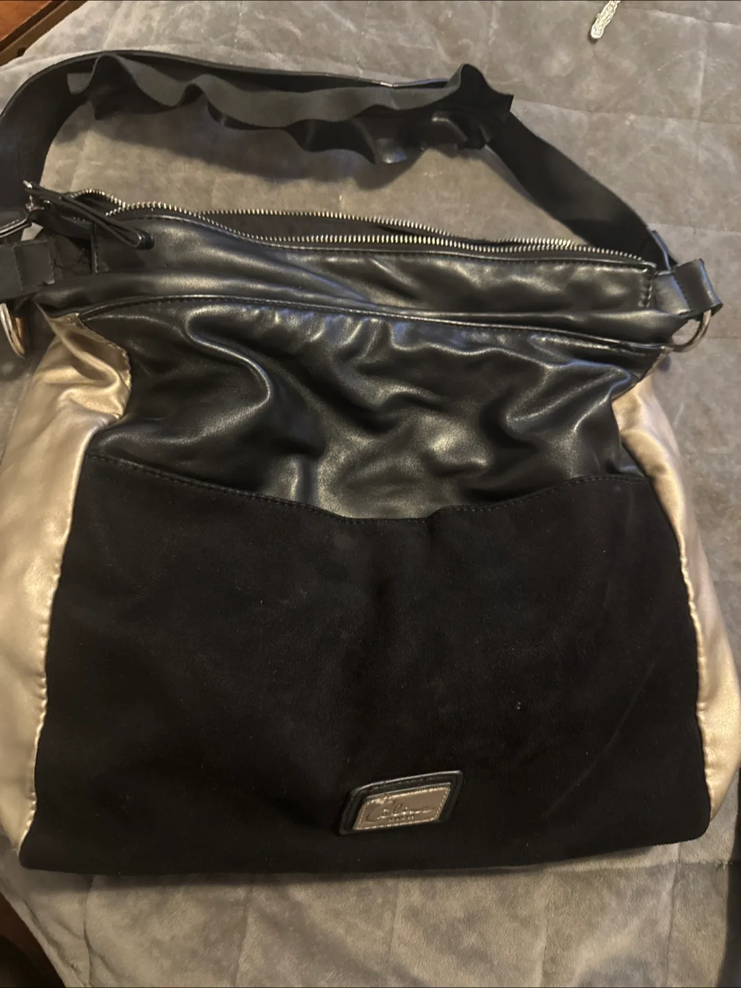 Celine Dion Black & Gold Shoulder Bag image indicator(2)