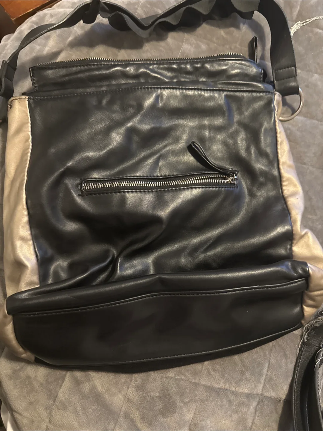 Celine Dion Black & Gold Shoulder Bag image indicator(3)