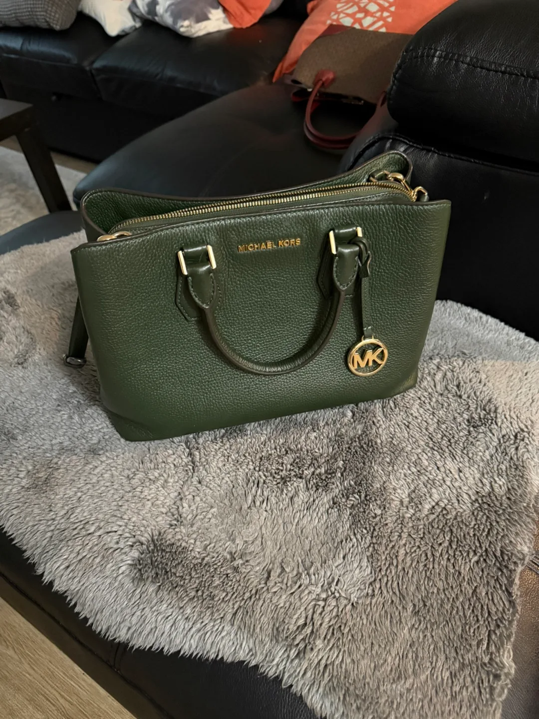 AuthenticMichael Kors Green Leather Satchel thumbnail