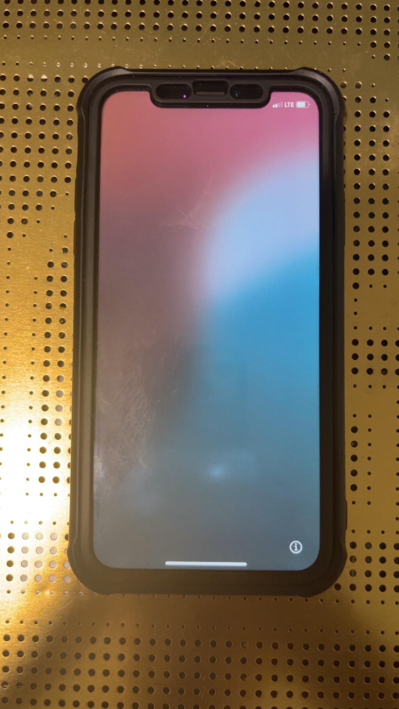 iPhone XR Black with Case - photo 4