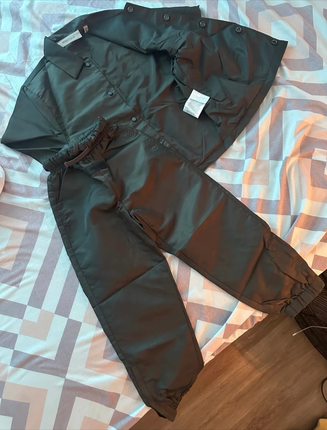 Essentials Fear of God Tracksuit Set image indicator(4)