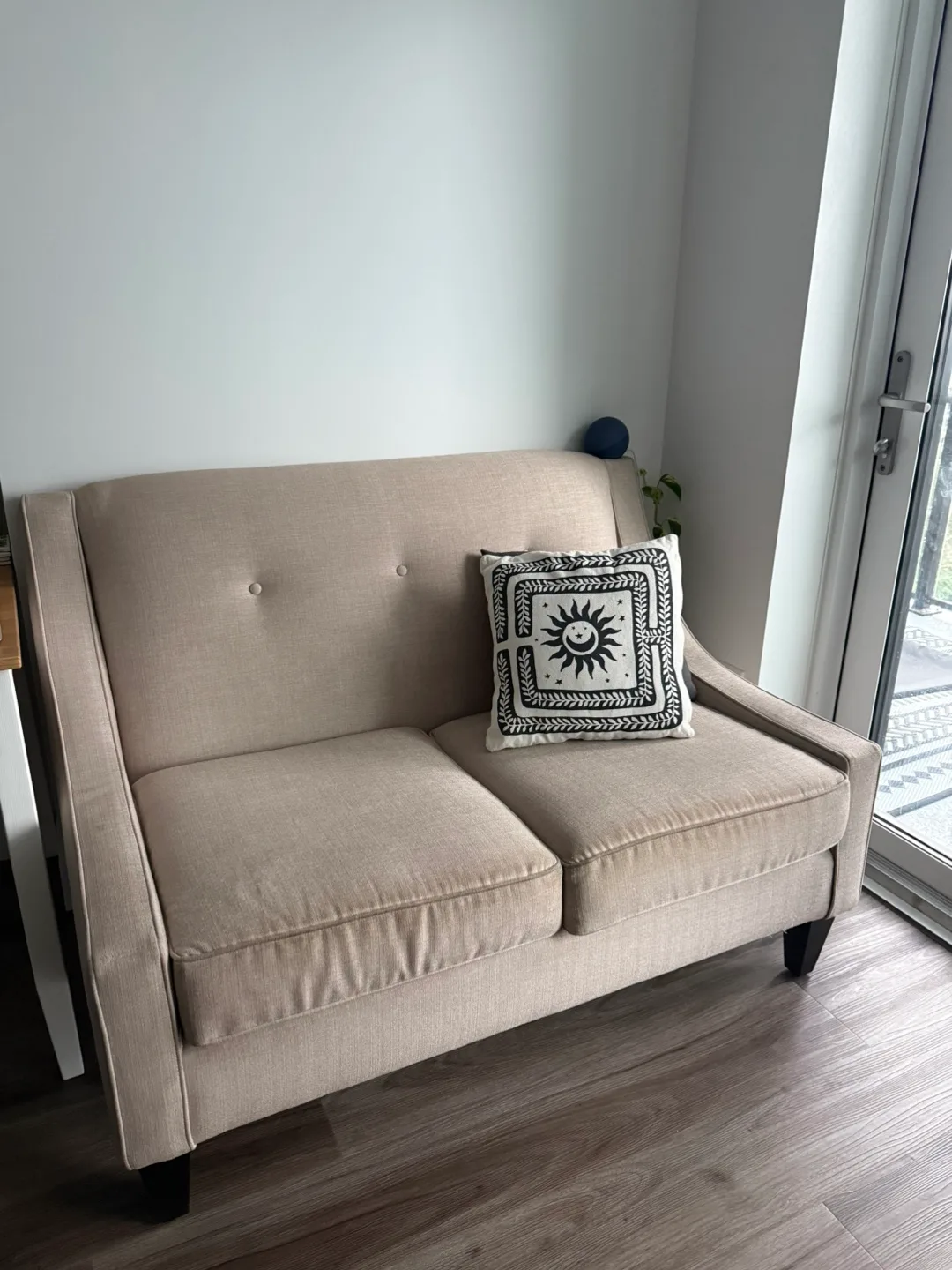 Emerson sofa Loveseat thumbnail